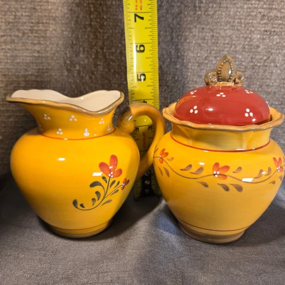 Demdaco Bienvenue Ceramic Creamer and Sugar Bowl Set Yellow‎ Floral 2003